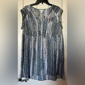 GUC Liz Lange Maternity dress. Size L.